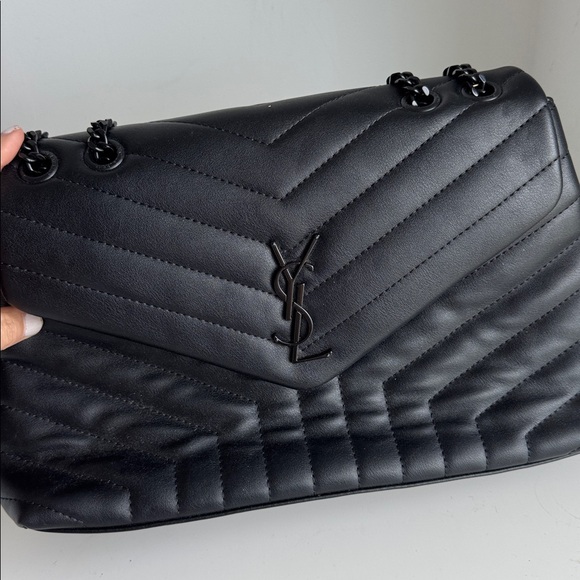 Yves Saint Laurent Black Chevron Shoulder Bag - Picture 4 of 13